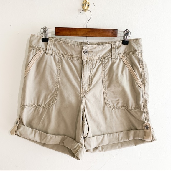 Carhartt Women’s Relaxed Fit Khaki Rolled Hiking Outdoor Shorts Sz 8 - Picture 2 of 12